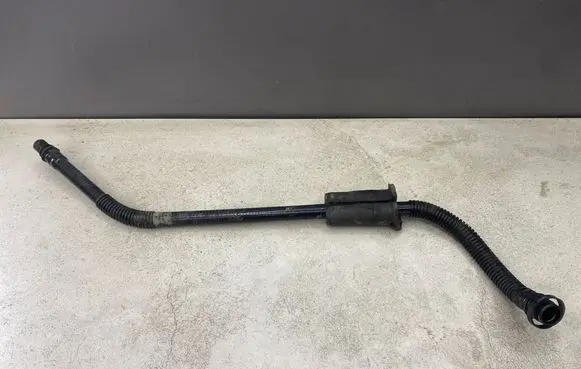 Audi A4 S4 B7 8E 8H Fuel line pipe 8E0201167AS