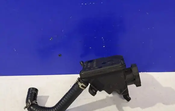 Mercedes-Benz ML W164 Power steering fluid tank/reservoir A0004602283