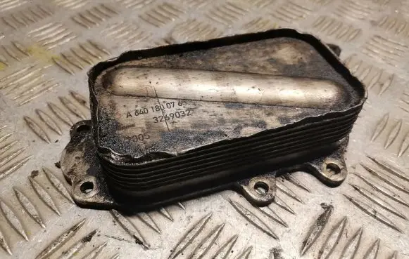 Mercedes-Benz A W169 Gearbox / Transmission oil cooler 6401800765