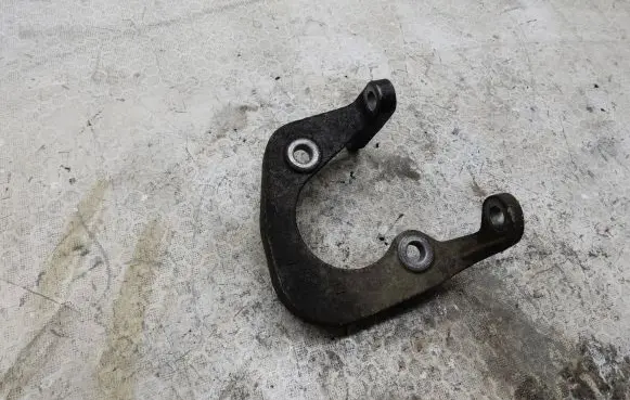 Chevrolet Captiva Front differential bracket 96964999