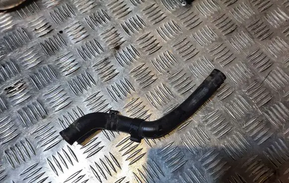 Volkswagen Touareg II Engine coolant pipe/hose 7P6121157D 7P6121157