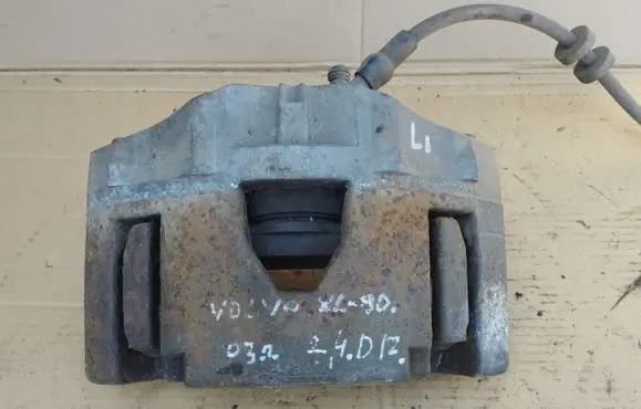 Volvo XC90 Front brake caliper 30657303