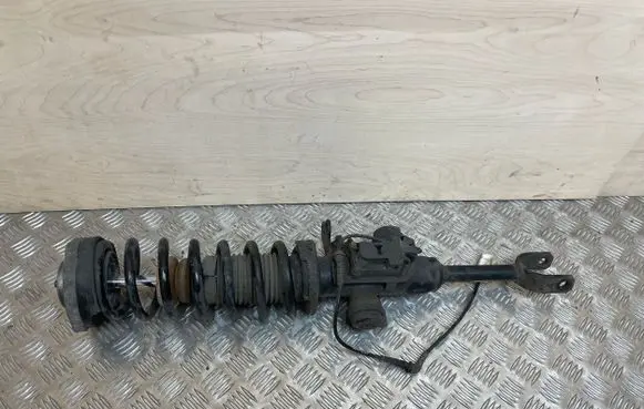 BMW 7 F01 F02 F03 F04 Front shock absorber with coil spring 6863116
