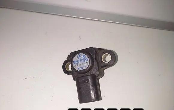 Mercedes-Benz C W203 Camshaft speed sensor A0041533328