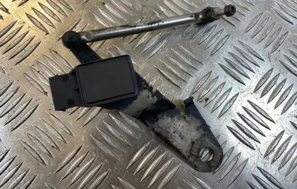BMW 5 E60 E61 Headlight/headlamp level sensor 1093697
