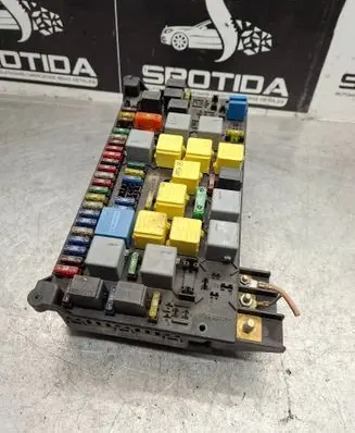 Mercedes-Benz ML W163 Fuse module 1635450205 08200101