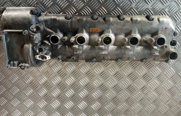 BMW M6 Rocker cam cover 7834621