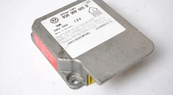 Volkswagen PASSAT B5 Airbag control unit/module 6Q0909605B