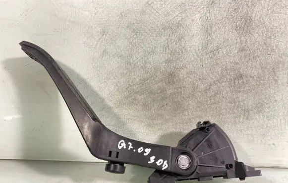 Audi Q7 4L Accelerator throttle pedal 7l0723507e