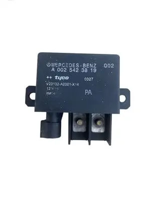 Mercedes-Benz E W211 Charging relay A0025423819 V23132A2001X14