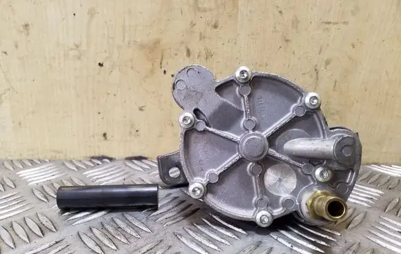 Vacuum pump