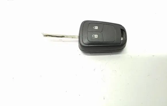 Opel Zafira C Ignition key/card 