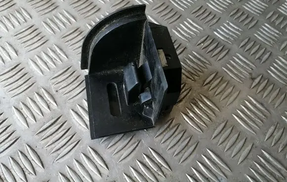 BMW 5 E60 E61 Parcel shelf load cover mount bracket 7160590 9928000087