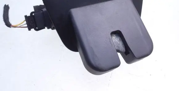 Audi A3 S3 A3 Sportback 8P Tailgate/trunk/boot lock/catch/latch 8P4827520 8P4827505B