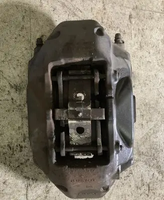 Volkswagen Touareg I Front brake caliper 7L6615150A
