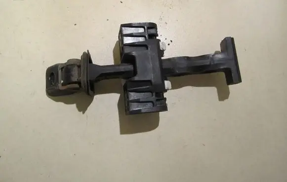 Skoda Roomster (5J) Front door check strap stopper 5J0837249