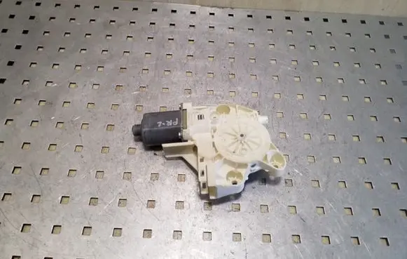 Ford Focus Front door window regulator motor 4M5T14A389 995208101 0130822217