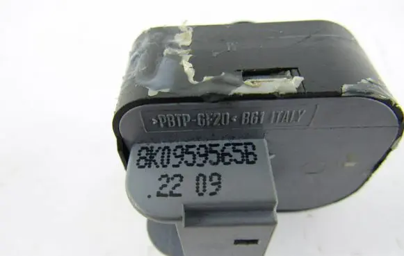 Audi A4 S4 B8 8K Wing mirror switch 8K0959565B