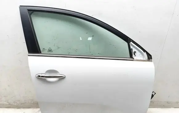 KIA Sportage Front door