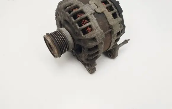 Volkswagen Tiguan Generator/alternator 04L903024T F000BL08M8
