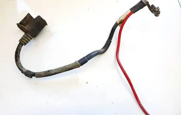 Skoda Octavia Mk2 (1Z) Positive cable (battery) 1K0971228L