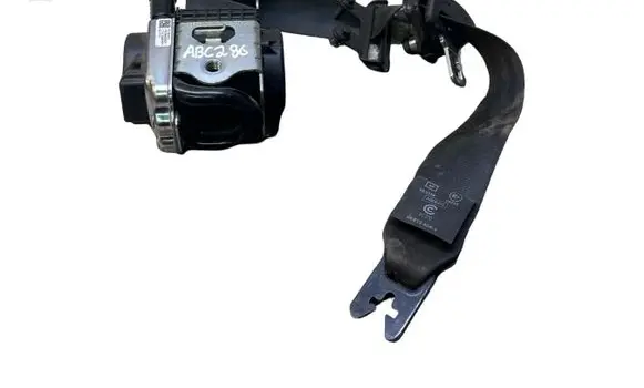 Volvo V40 Front seatbelt 31390453 P31390453 619945900