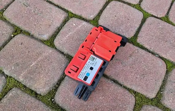 BMW 4 G22 G23 G24 G26 Current control relay 8795901