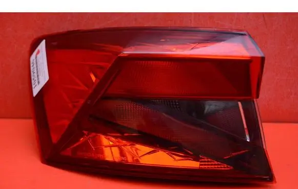 Skoda Fabia Mk1 (6Y) Rear/tail lights 6VE945095