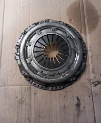 Volkswagen Golf IV Pressure plate 124028510