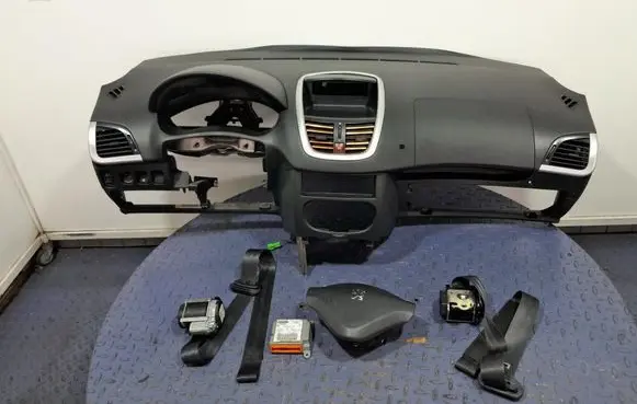 Peugeot 206+ Dashboard 