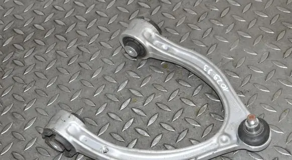 Mercedes-Benz C W205 Front upper control arm/wishbone 