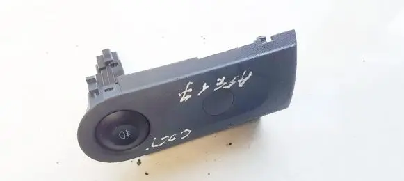 Mitsubishi Colt Fog light switch mn148893zz