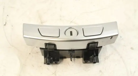 BMW 5 GT F07 Glove box lock 9142175 51169142175