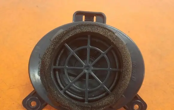 Audi Q7 4L Subwoofer speaker 4L0035361