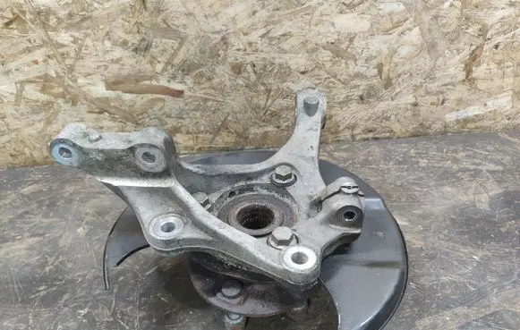 Opel Insignia A Front wheel hub spindle knuckle