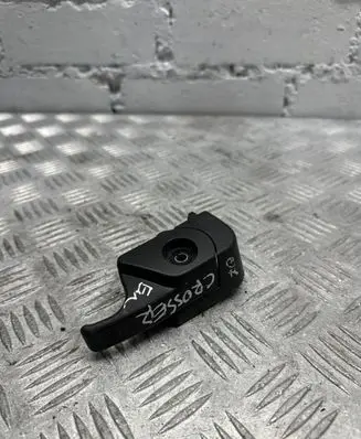 Citroen C-Crosser Fuel tank opening switch 