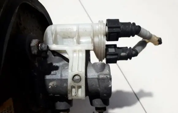 Master brake cylinder