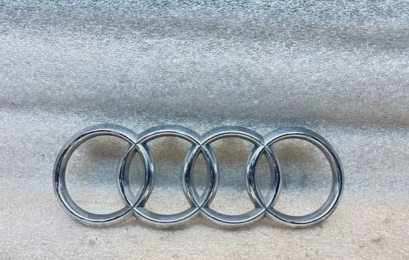 Audi A3 S3 8V Manufacturer badge logo/emblem 582710080