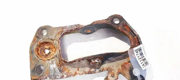 Volkswagen PASSAT B6 Bracket in trunk/boot 