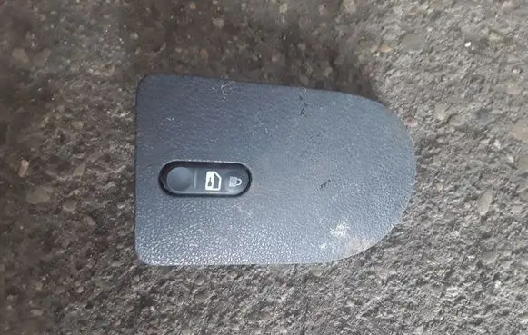 Nissan Qashqai Central locking switch button 96912JD00A