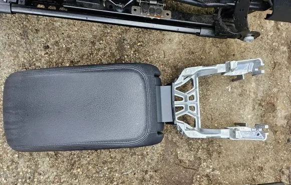 Audi A3 S3 8V Armrest 8V0864233D 170318274 8V0864283