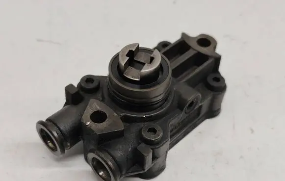 Mercedes-Benz C W203 Fuel injection high pressure pump A6110900250 0440020003 6110900250