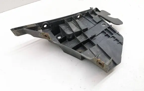 Volvo V70 Front bumper mounting bracket 31265345 BP3EA