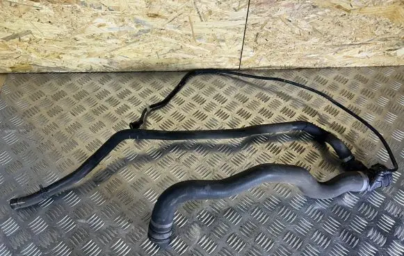 BMW 4 F36 Gran coupe Engine coolant pipe/hose 8510012