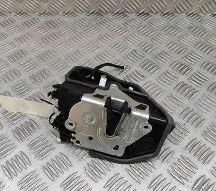 BMW M4 F82 F83 Front door lock 7202144