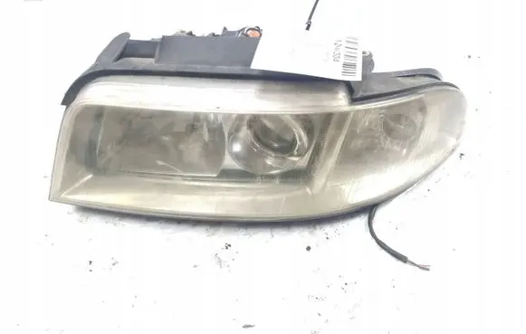 Audi A4 S4 B5 8D Headlight/headlamp 8D0941003AK