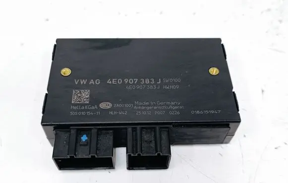 Audi Q7 4L Tow bar trailer control unit/module 4E0907383J