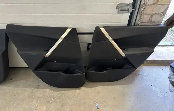 BMW iX Rear door card panel trim