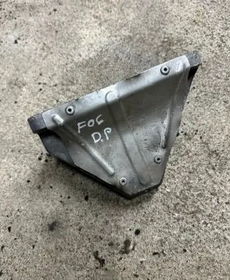 BMW 6 F06 Gran coupe Engine mounting bracket 6777628