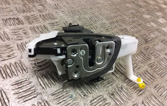 Nissan Juke II F16 Front door lock 805006PA1C